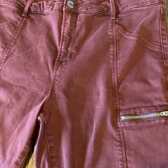 Pistola burgundy jeans. Size 32. Stretch skinny. Multiple pockets. Cute! - Picture 5 of 10